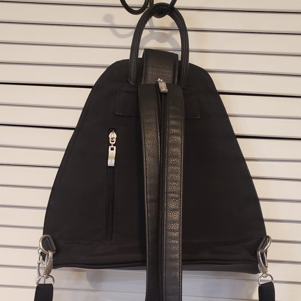 Baggallini Metro Backpack Convertible Sling Bag - Picture 3 of 7